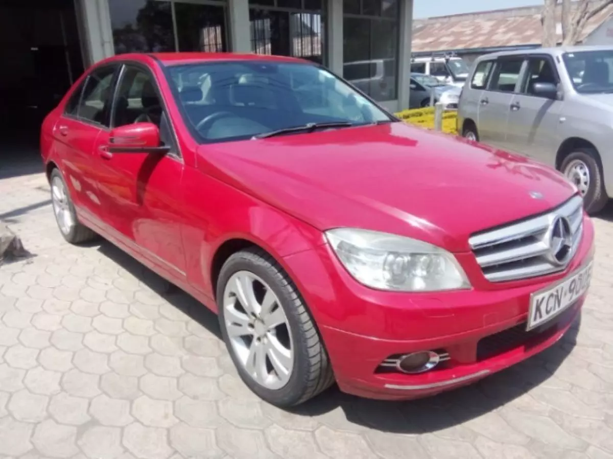 Mercedes-Benz C200 - 2005