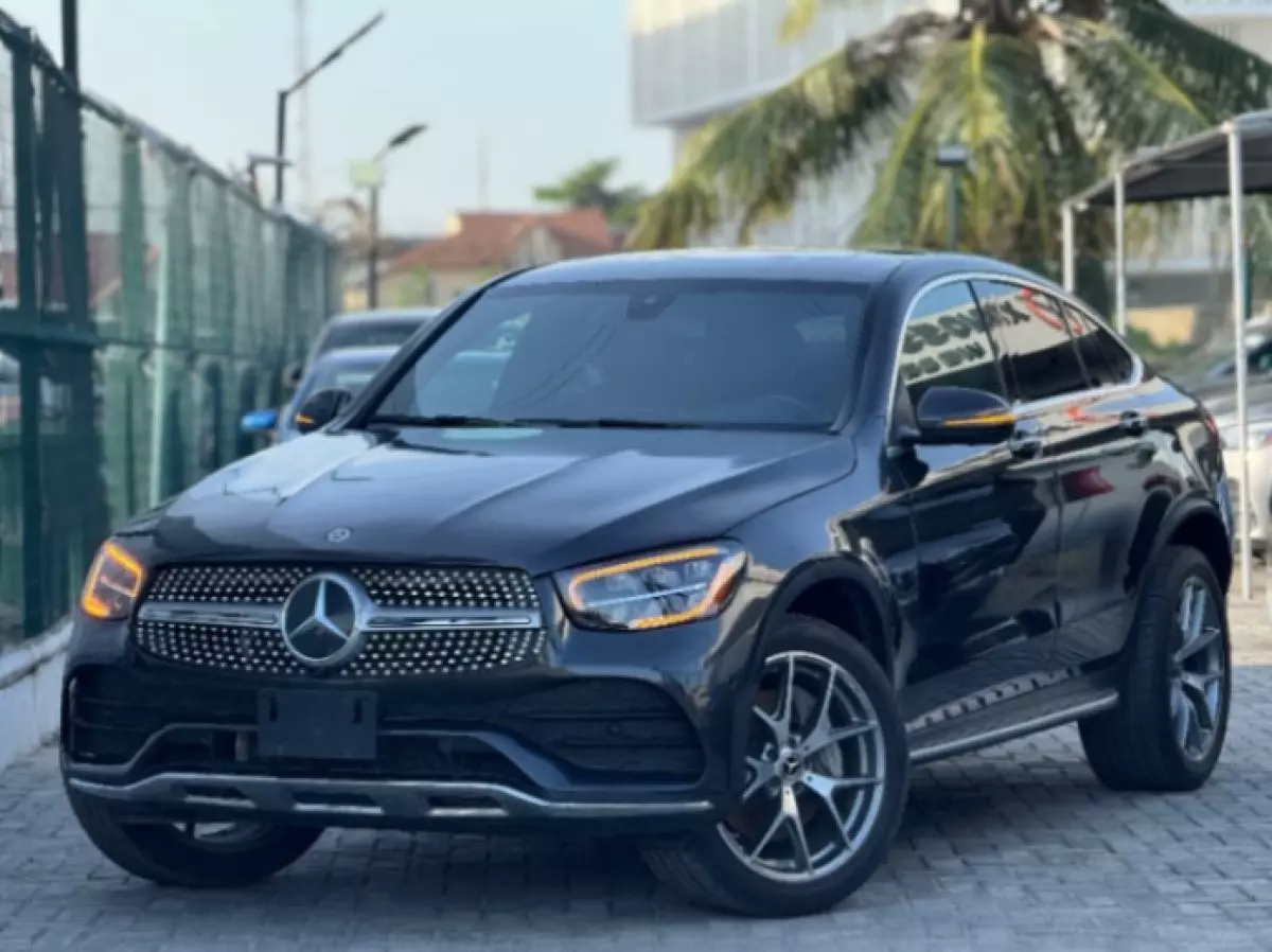 Mercedes-Benz GLC 300 - 2020