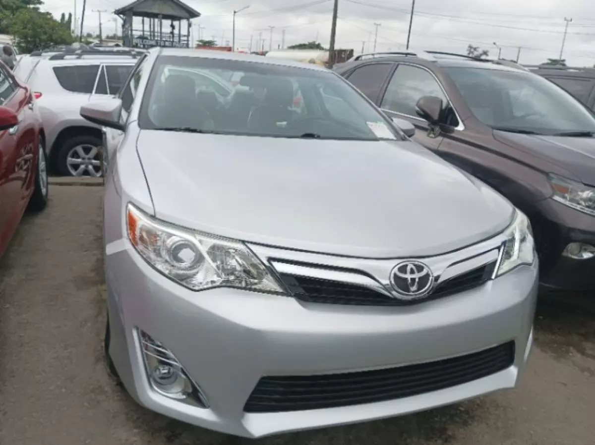 Toyota camry - 2012