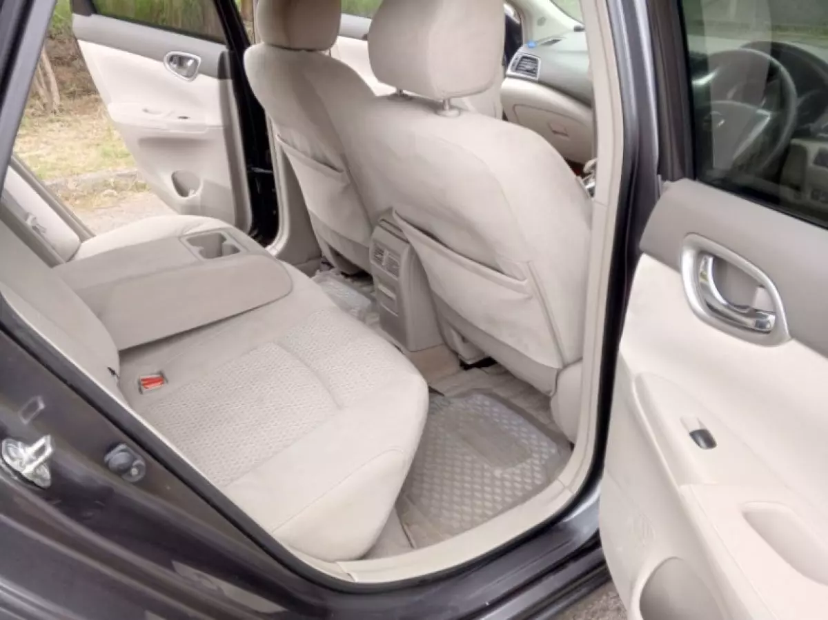 interiorBack