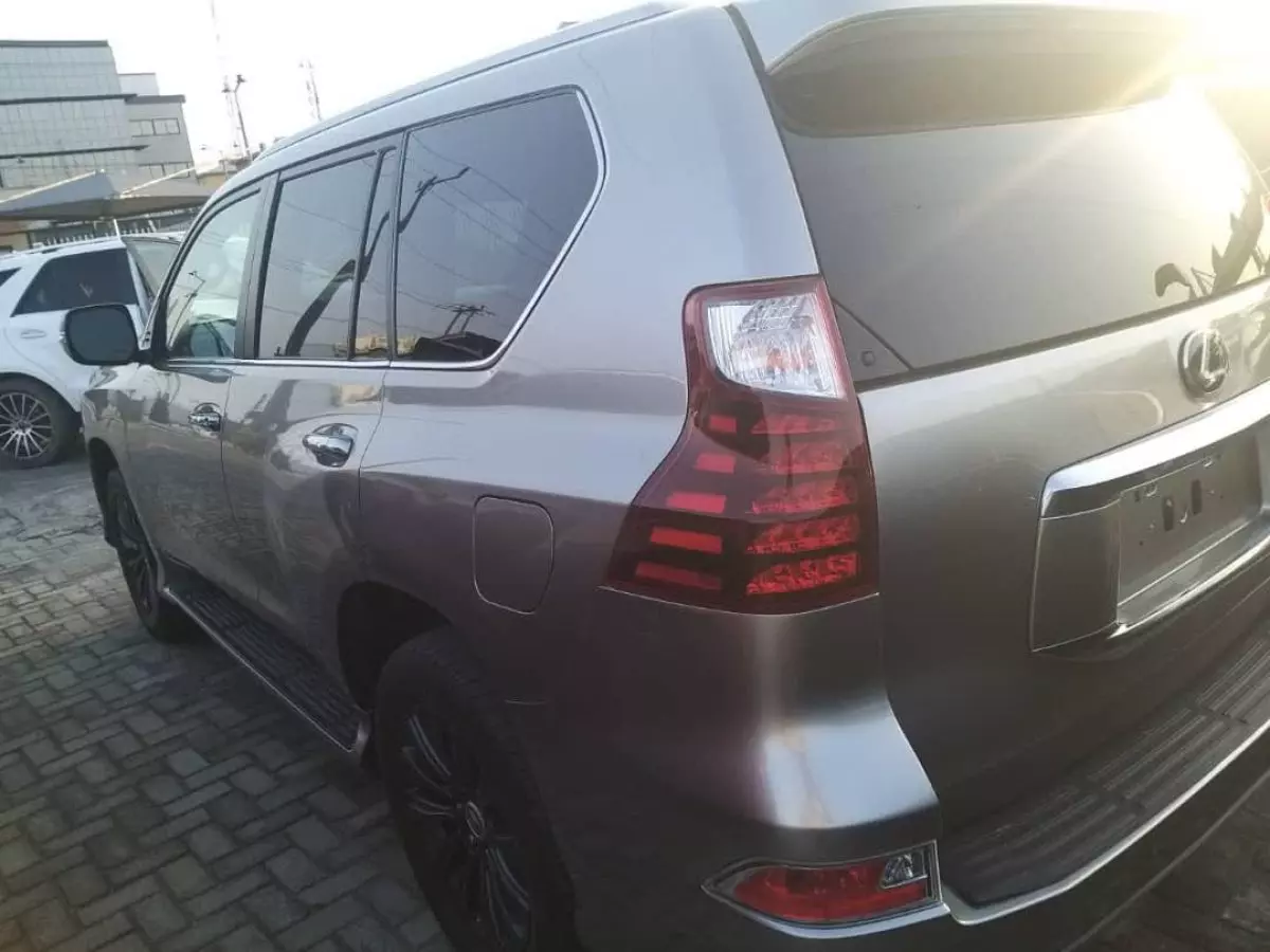 car Back