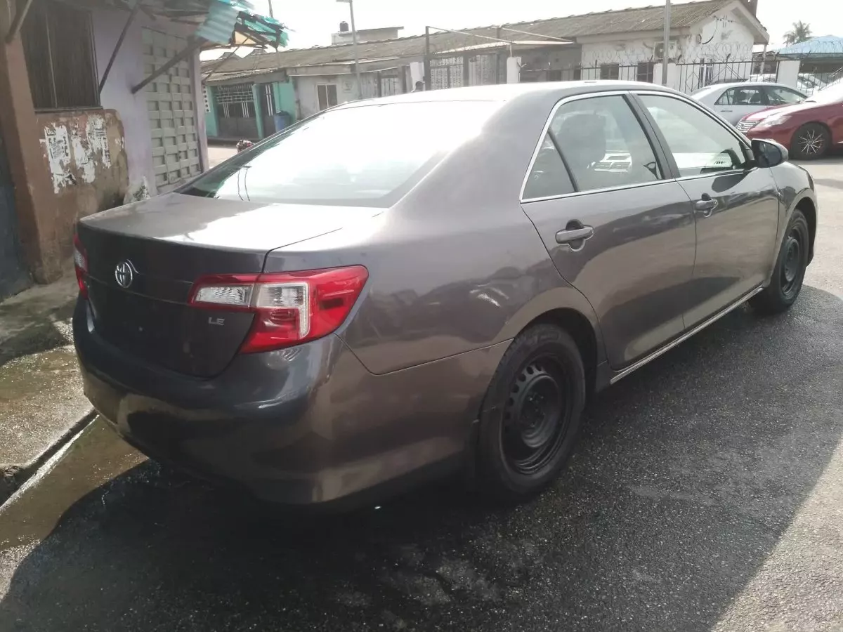 car Right Back