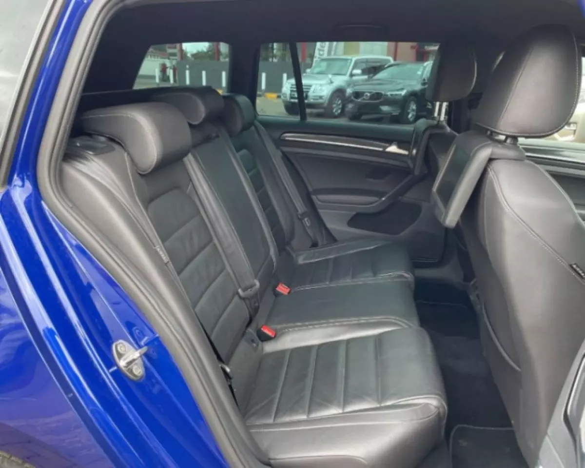 interiorBack