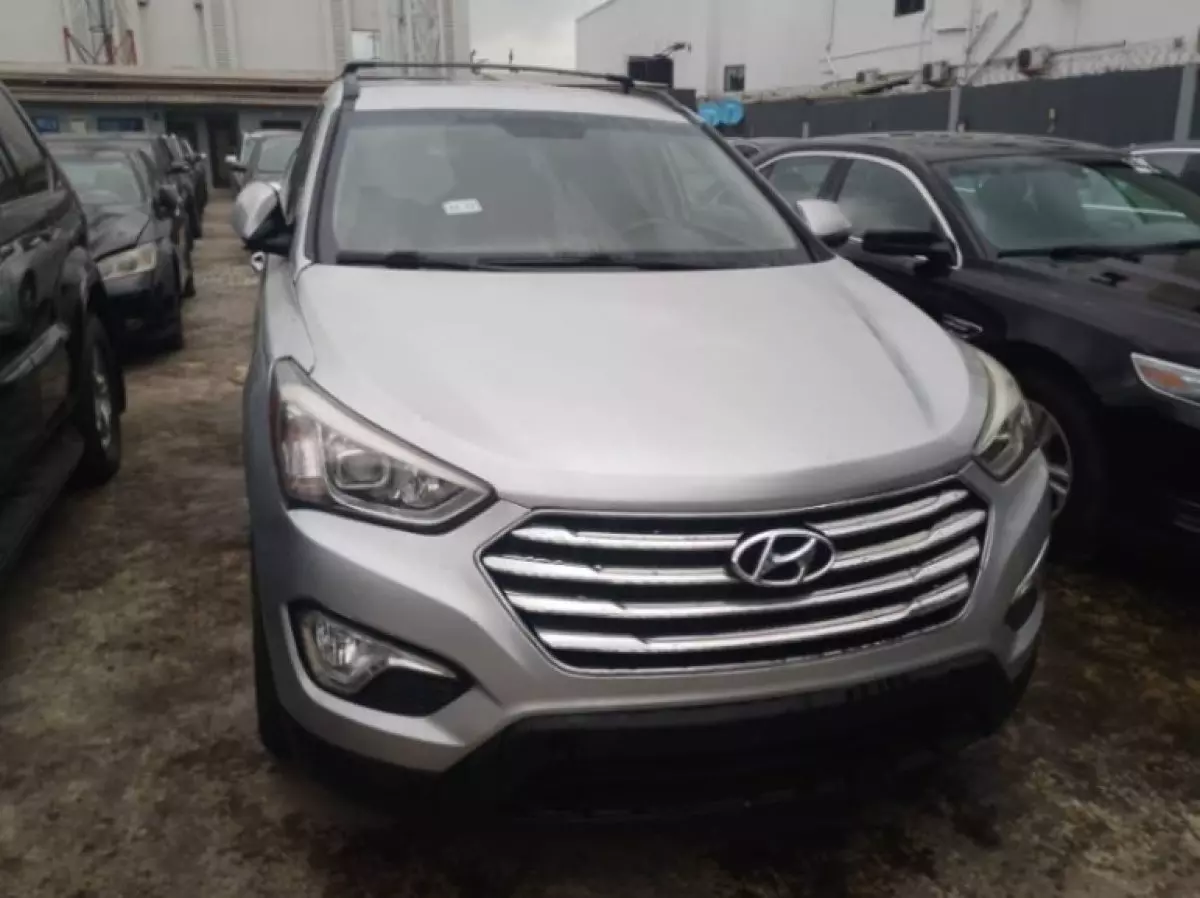 Hyundai Santa Fe - 2014