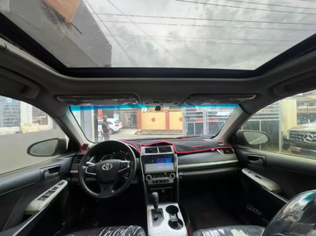 interiorFront