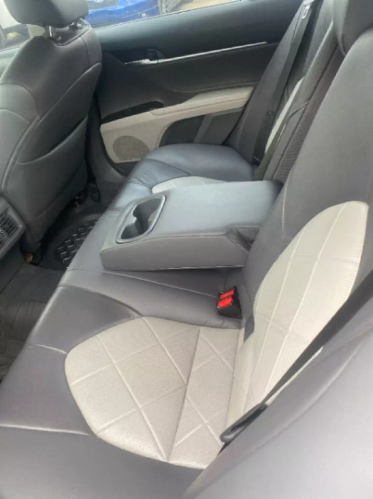 interiorBack