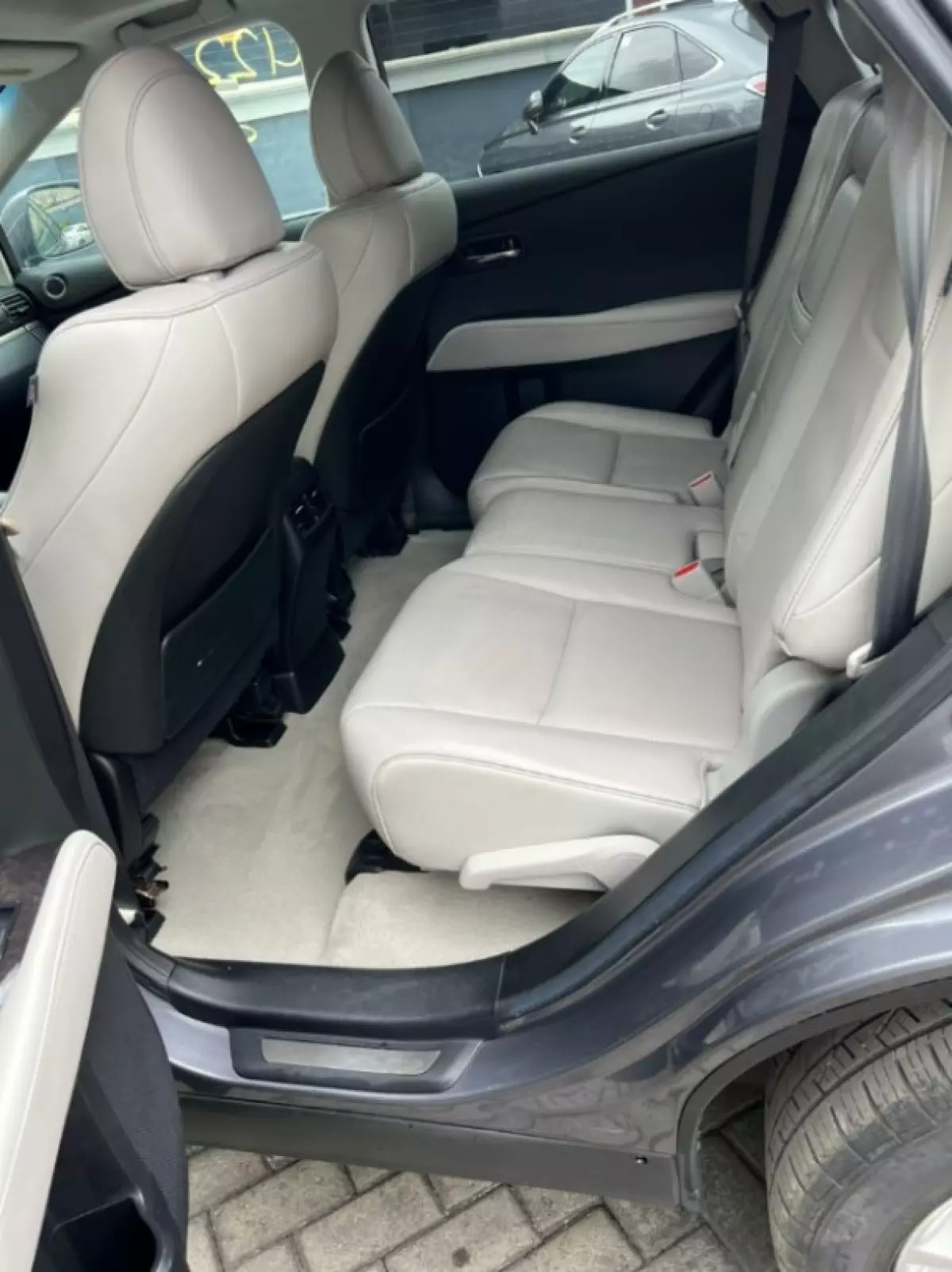 interiorBack