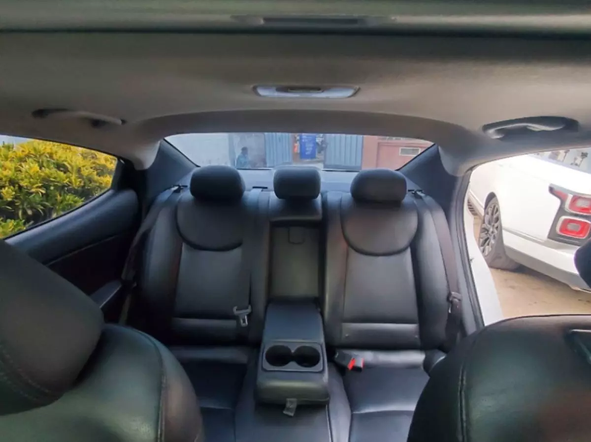 interiorBack