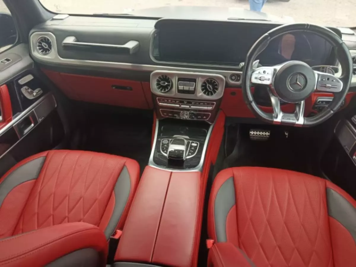 interiorFront