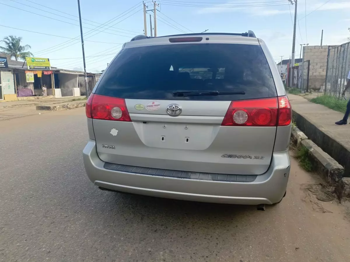 car Back