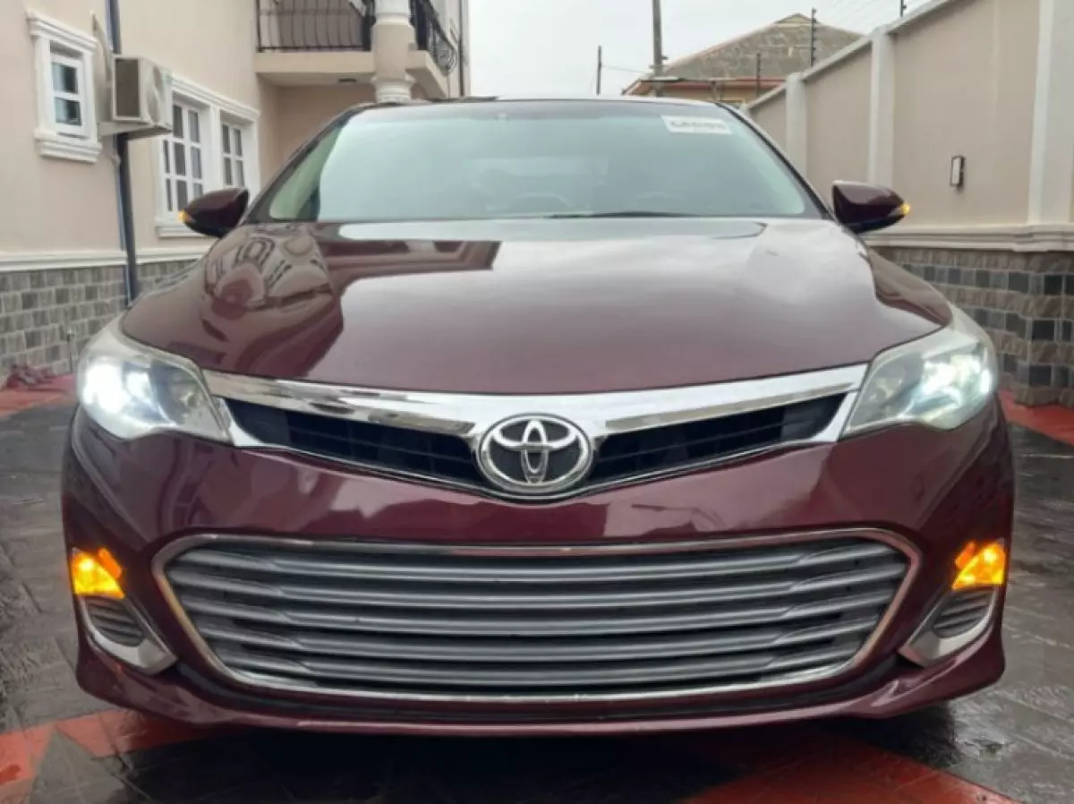 Toyota Avalon - 2015