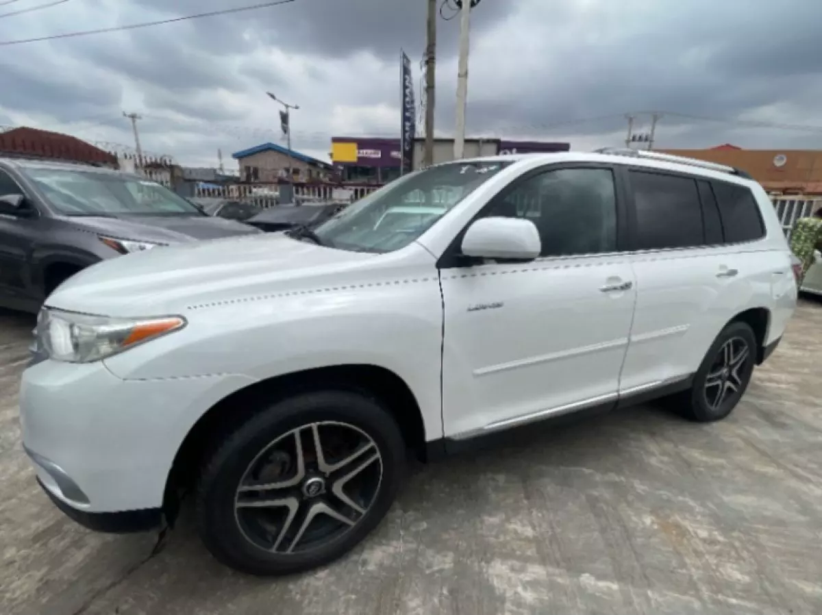 Toyota Highlander - 2012