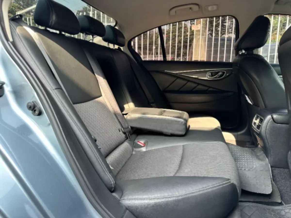 interiorBack