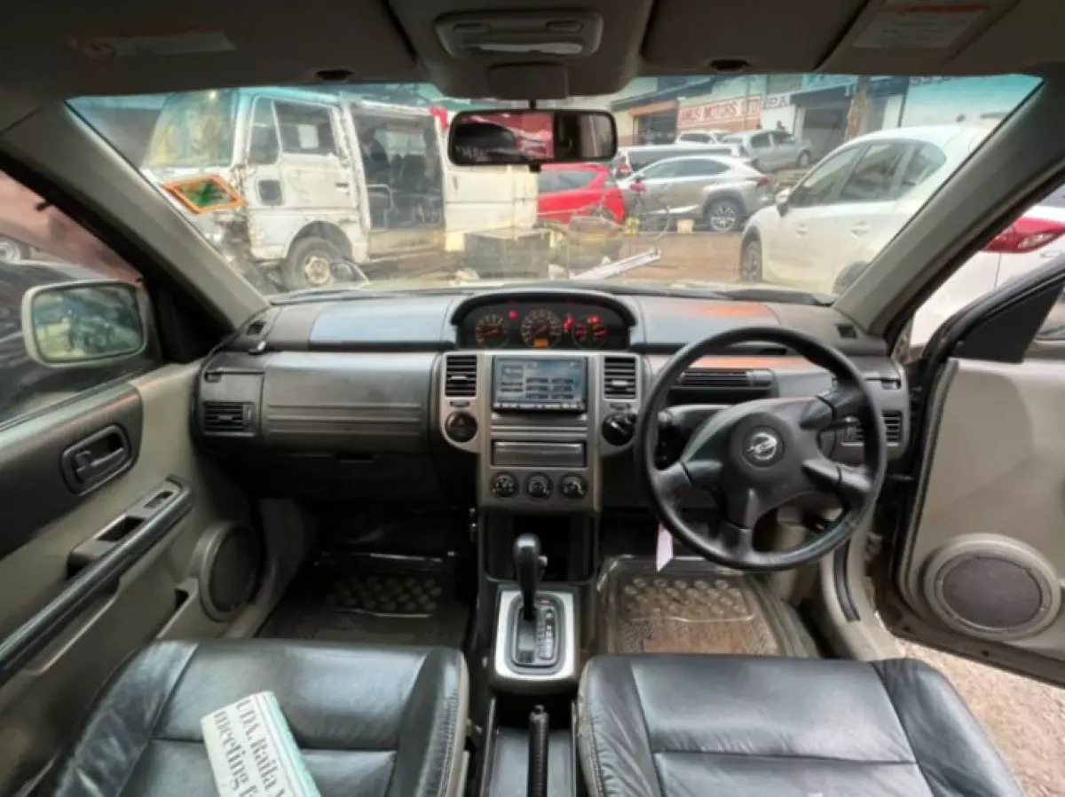 interiorFront