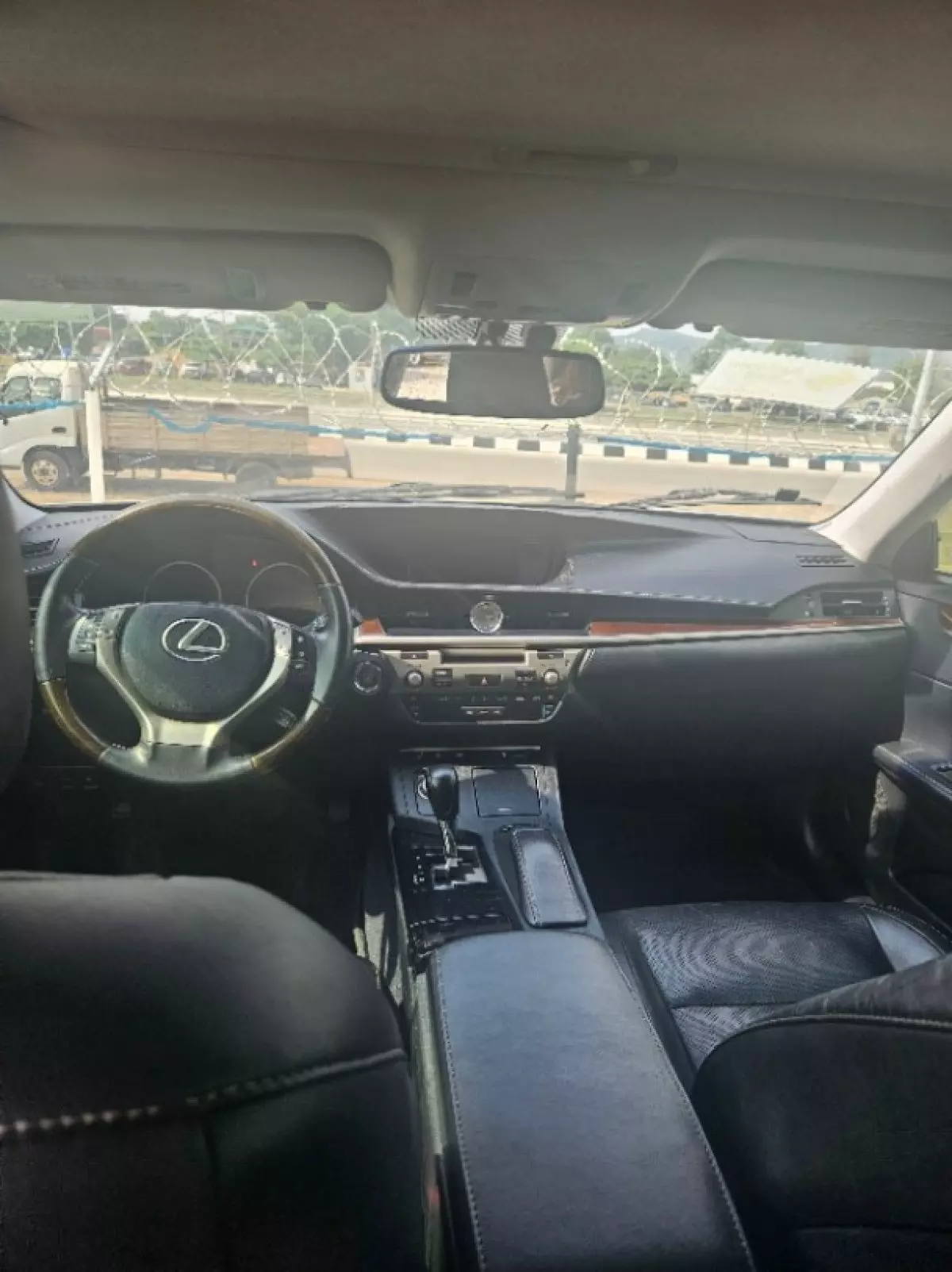 interiorFront