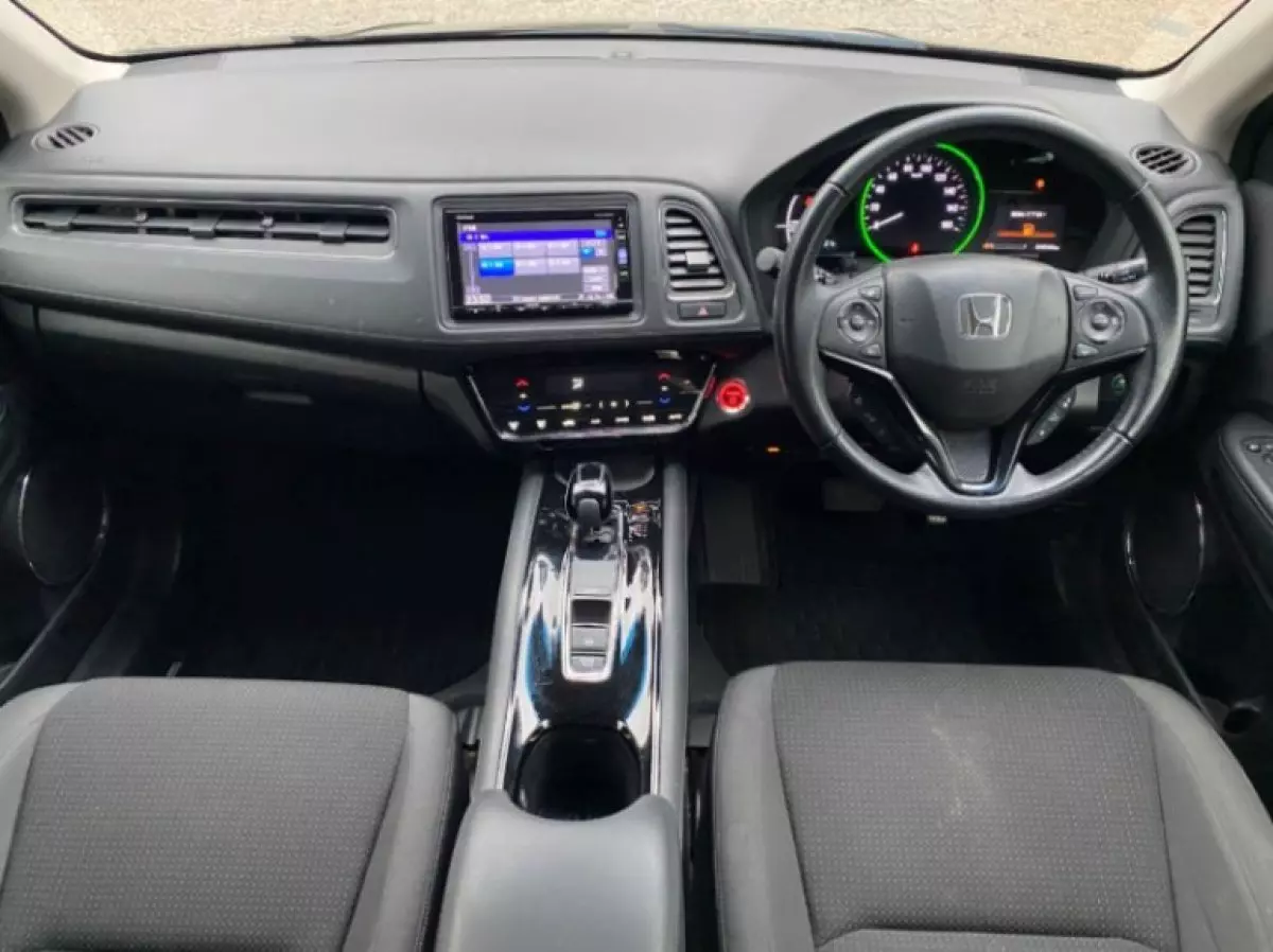 interiorFront