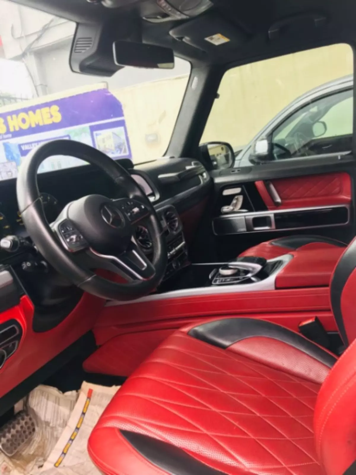 interiorFront