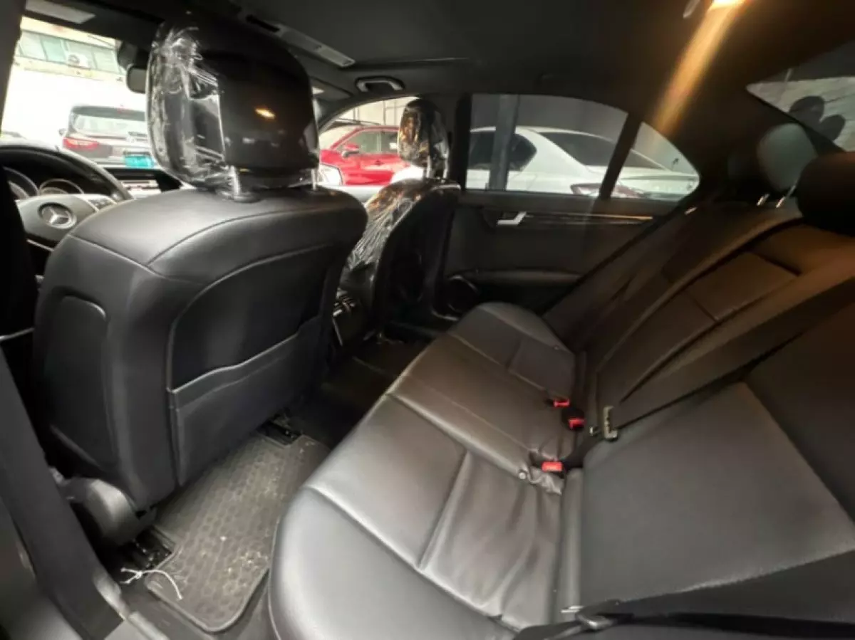 interiorBack