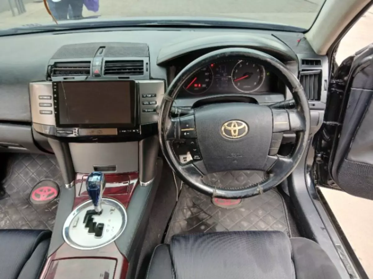 interiorFront