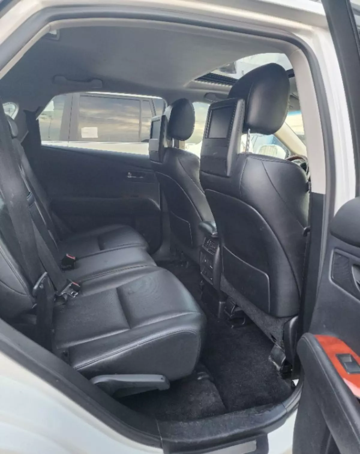 interiorBack