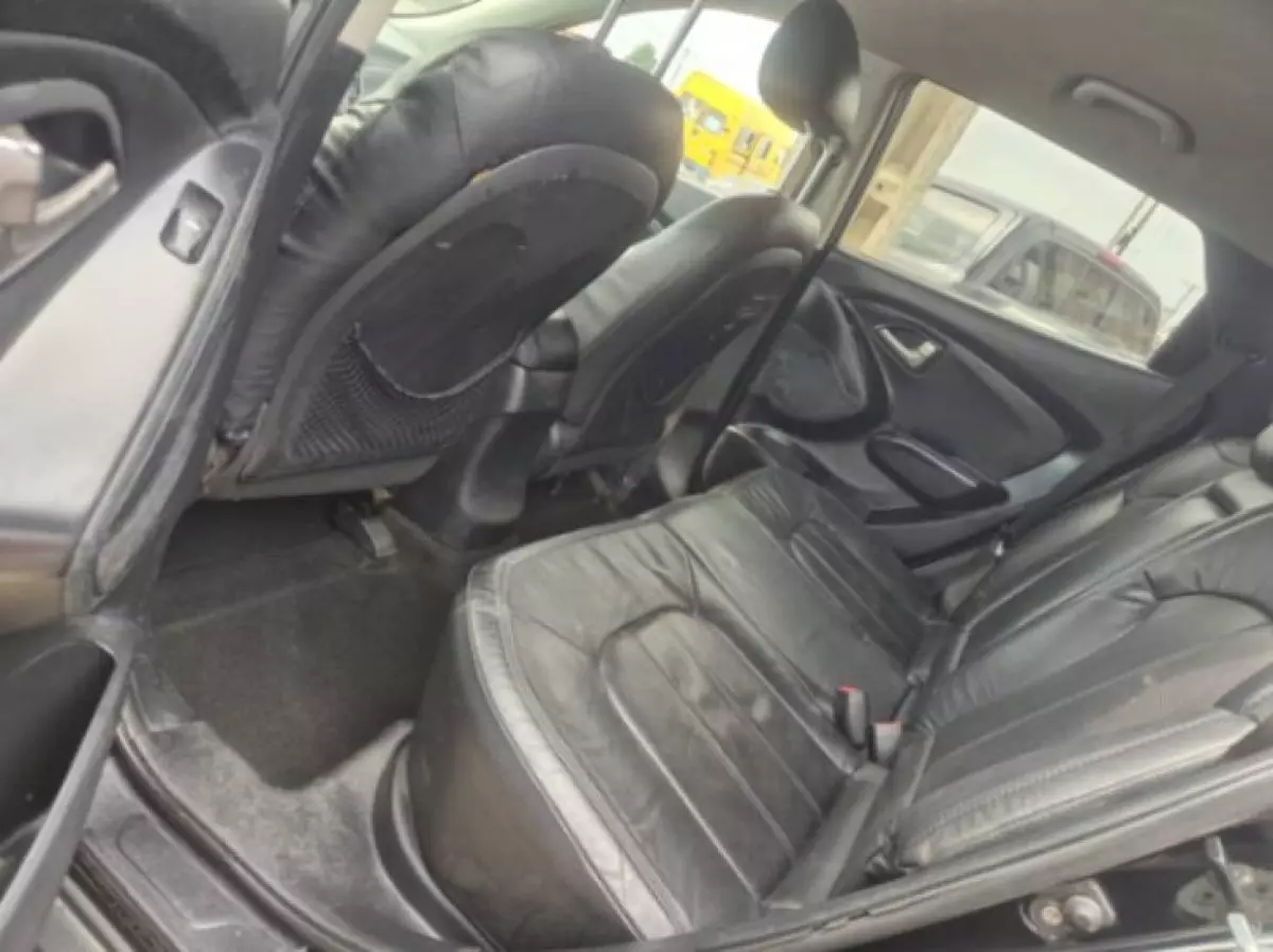 interiorBack