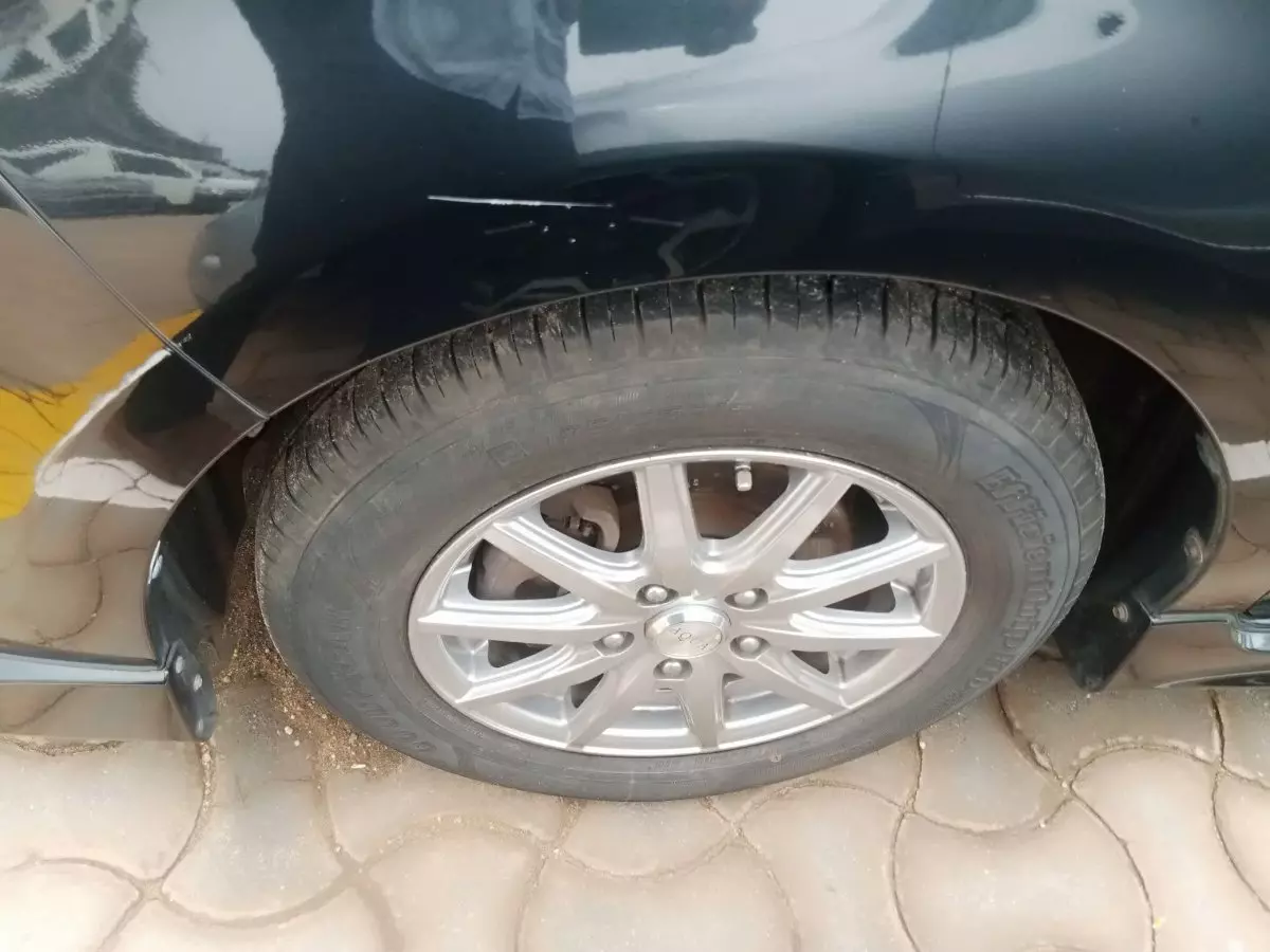 tyre3