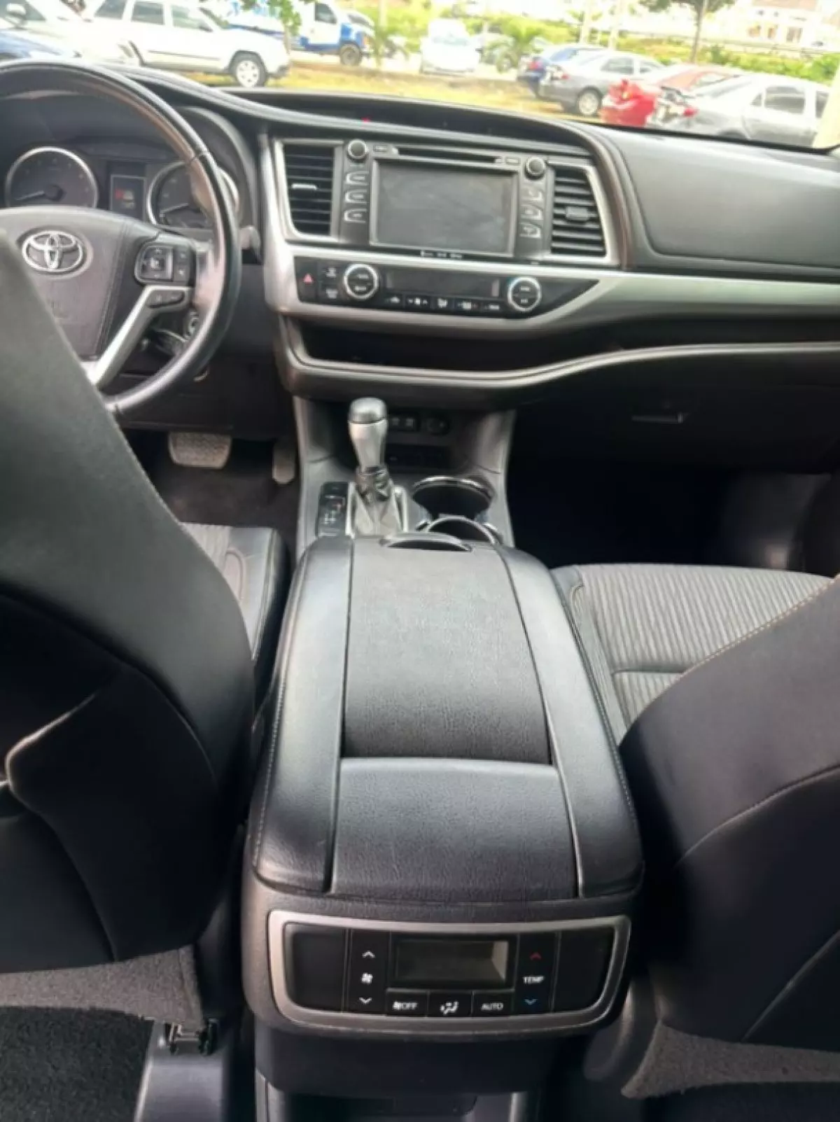 interiorFront