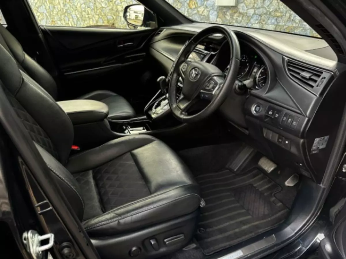 interiorFront
