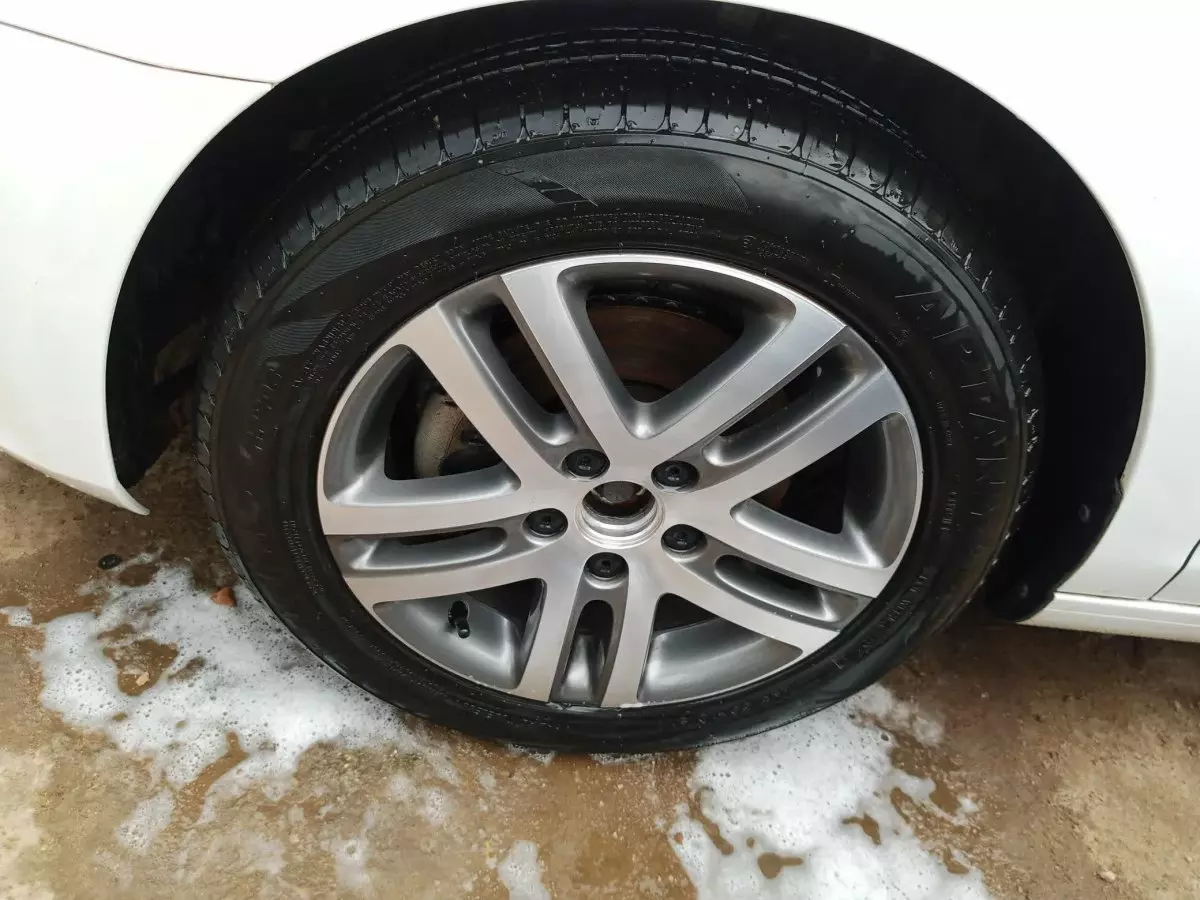 tyre3