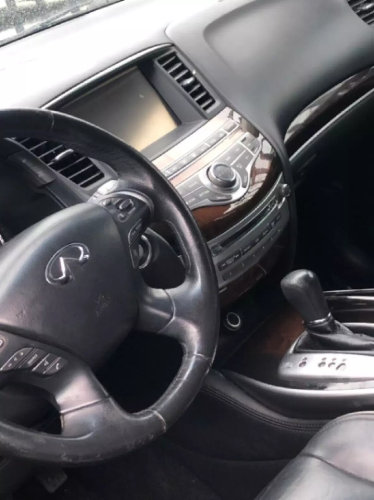 interiorFront