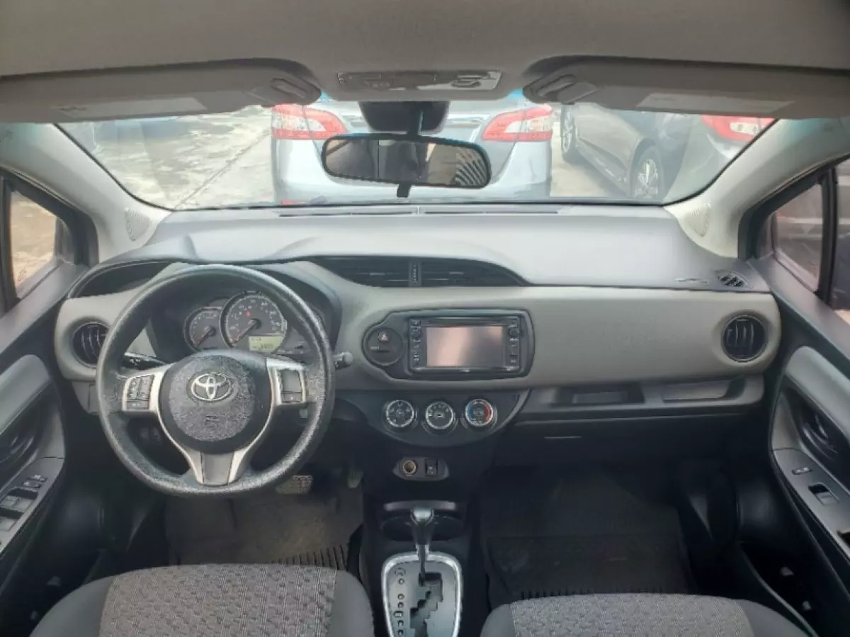 interiorFront