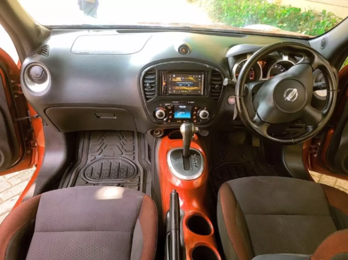 interiorFront