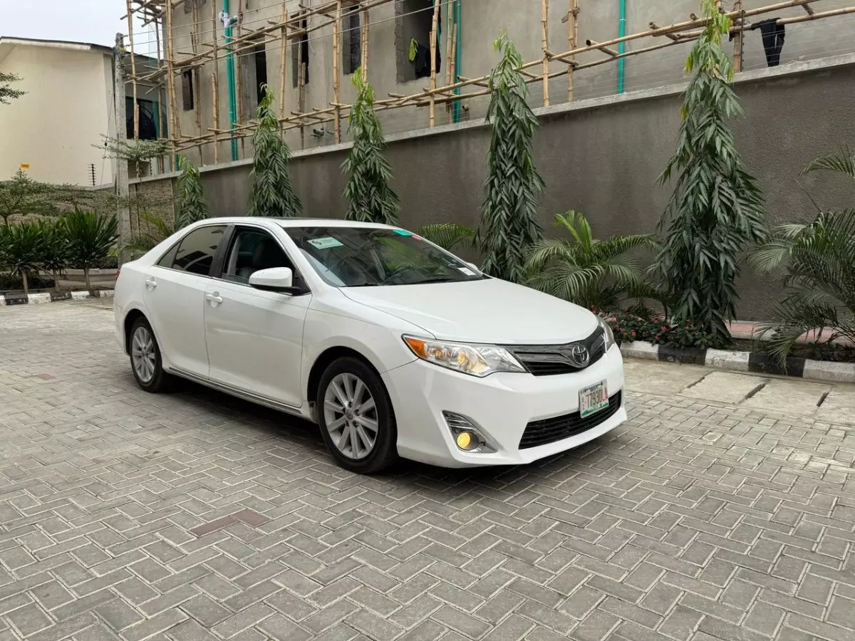 Toyota Camry - 2014