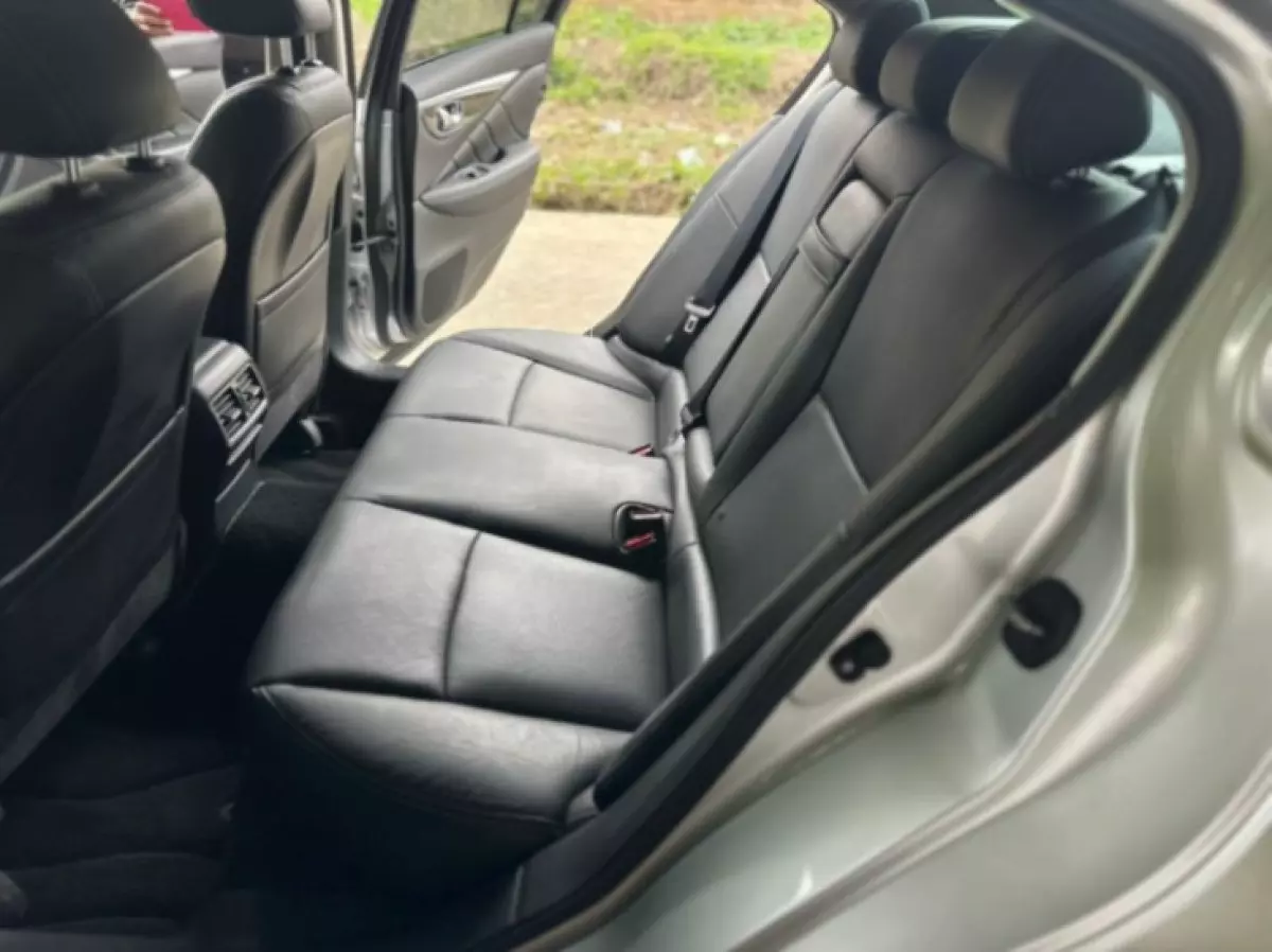 interiorBack