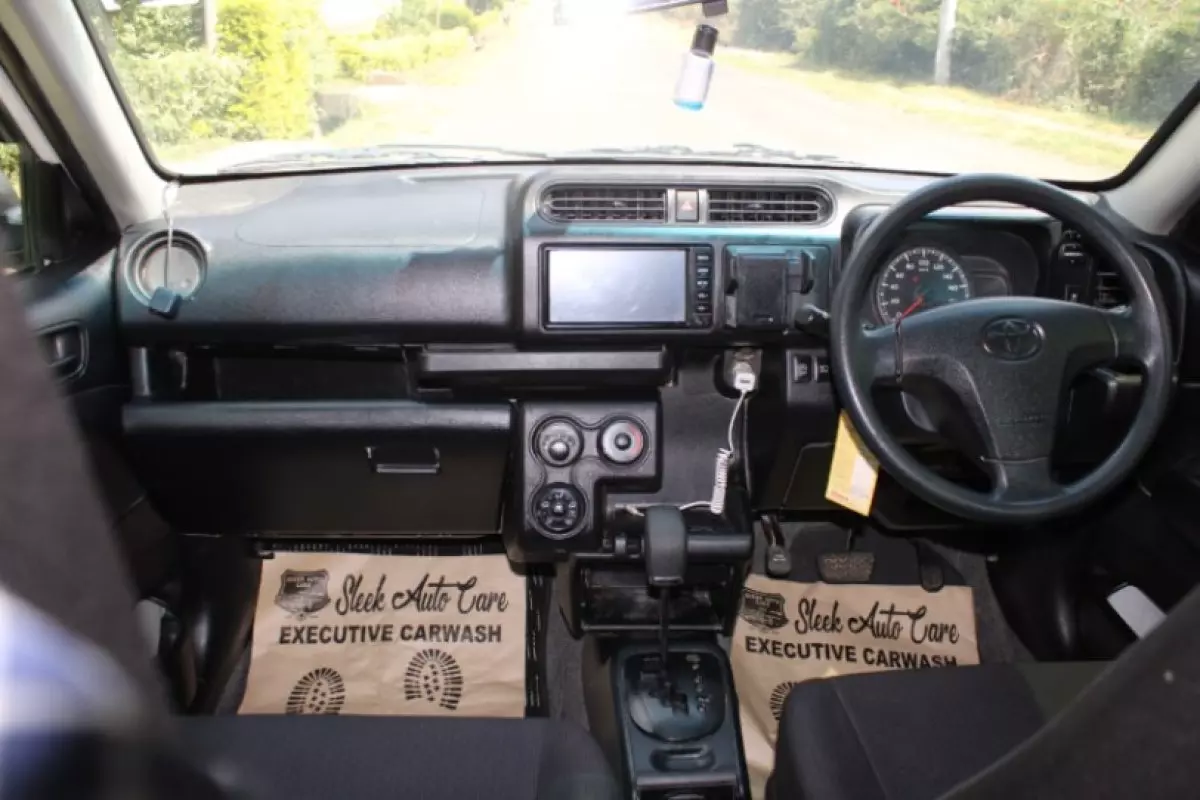 interiorFront