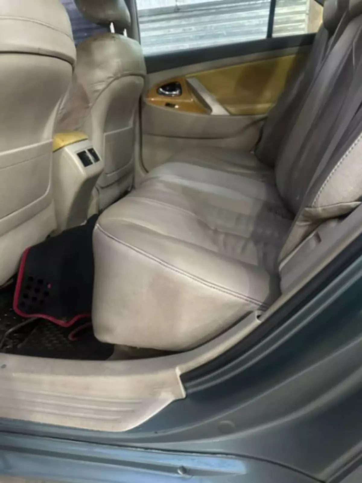 interiorBack