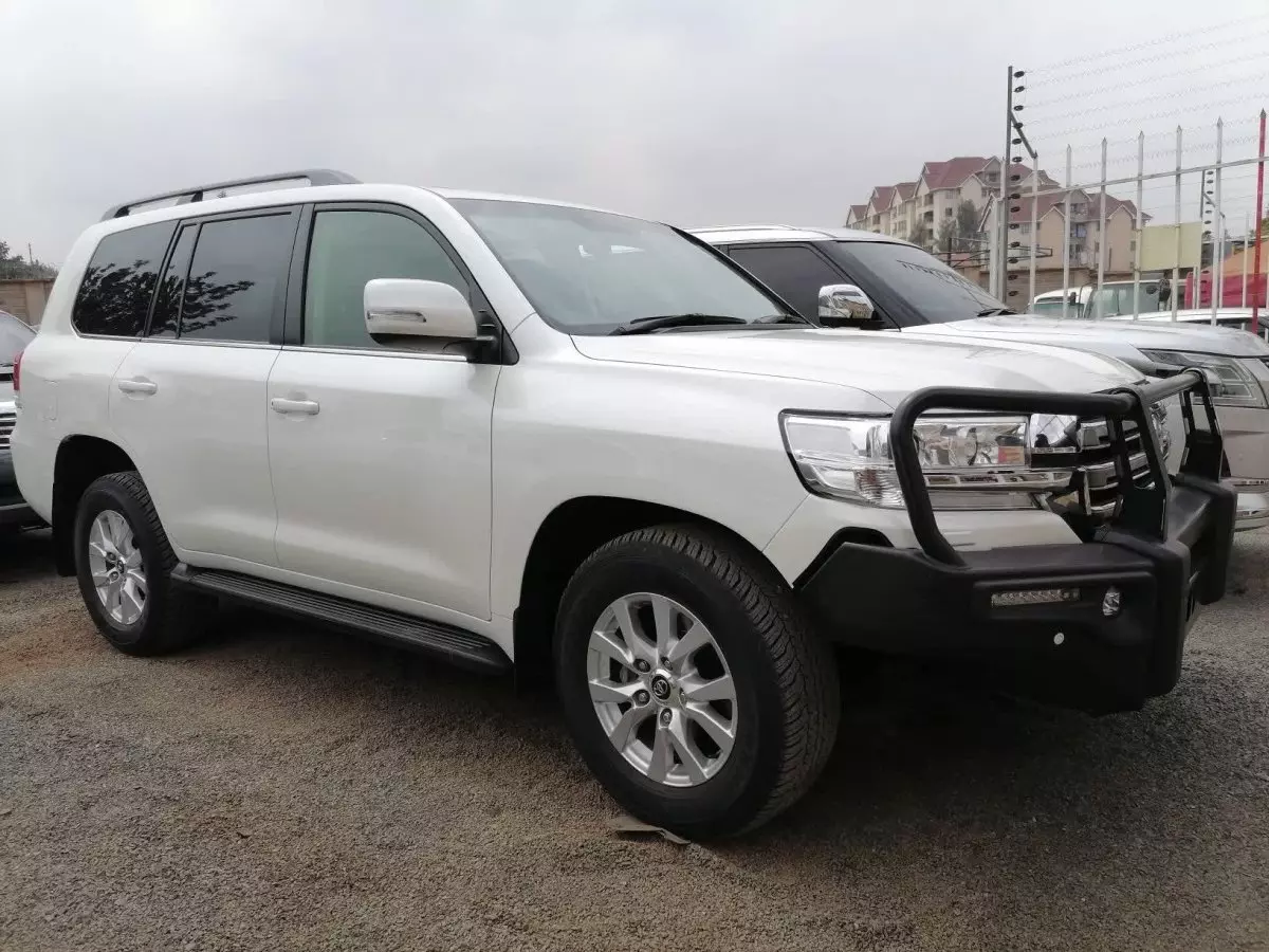 Toyota Landcruiser  V8 - 2015