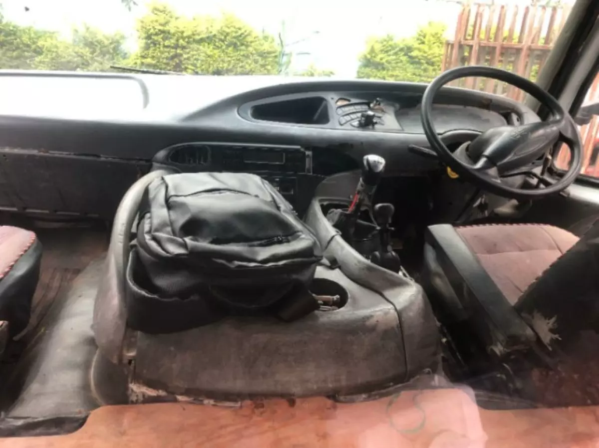 interiorFront