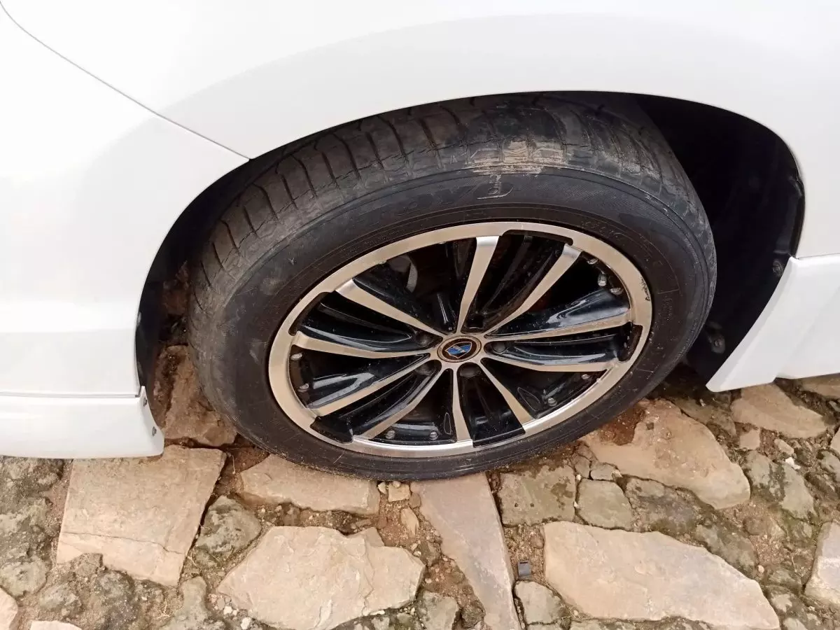 tyre2