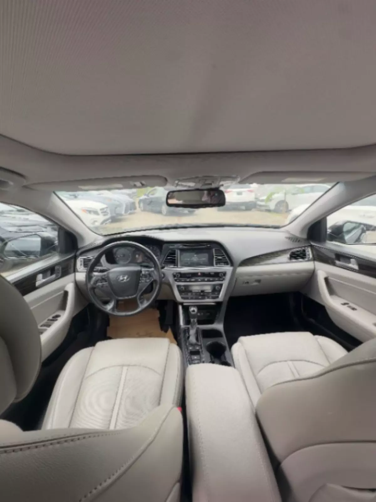 interiorFront