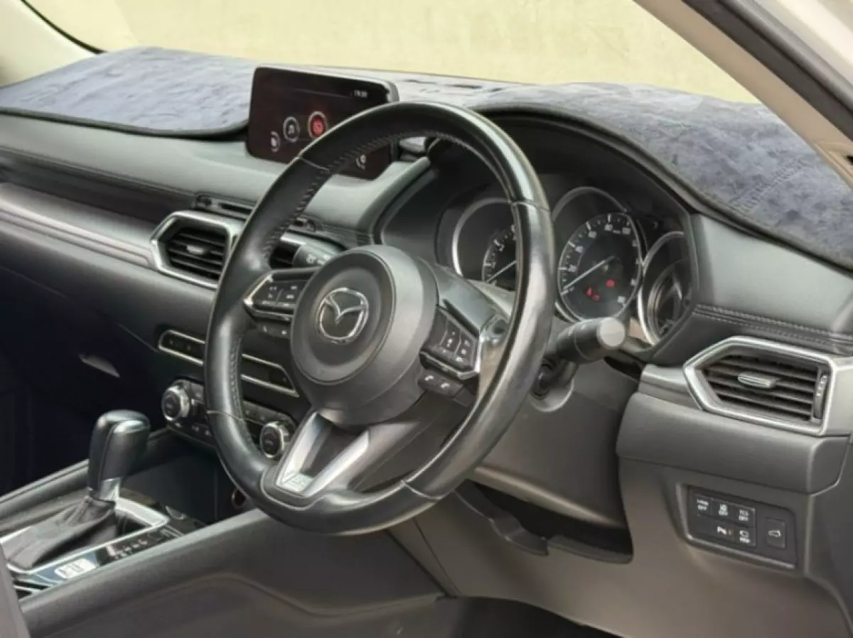 interiorFront
