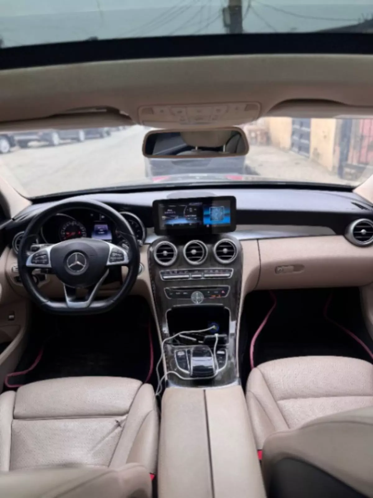 interiorFront
