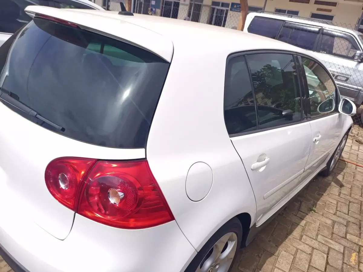 car Right Back