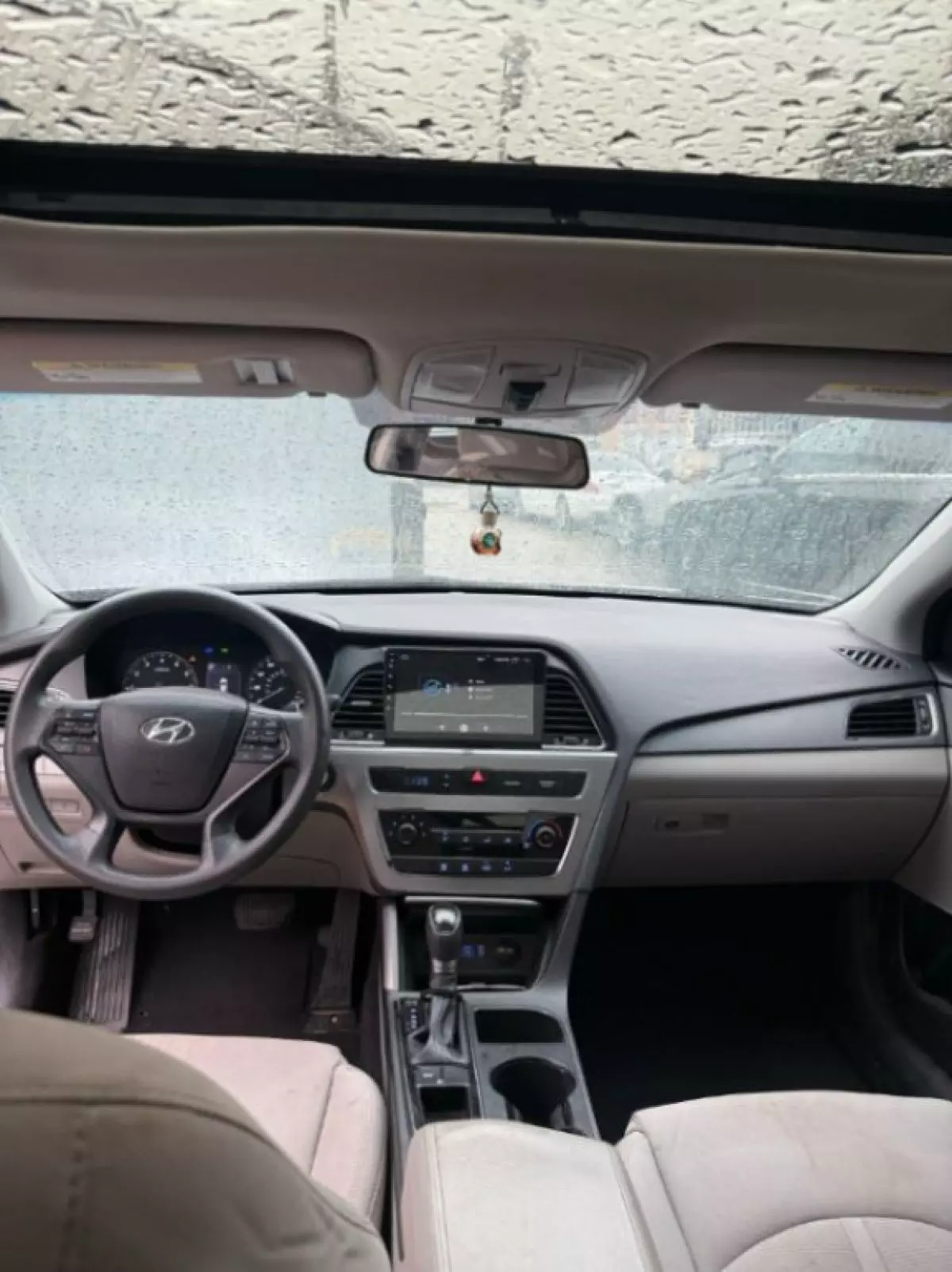 interiorFront