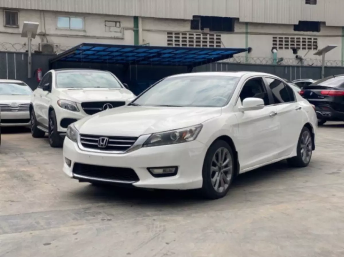 Honda Accord - 2013
