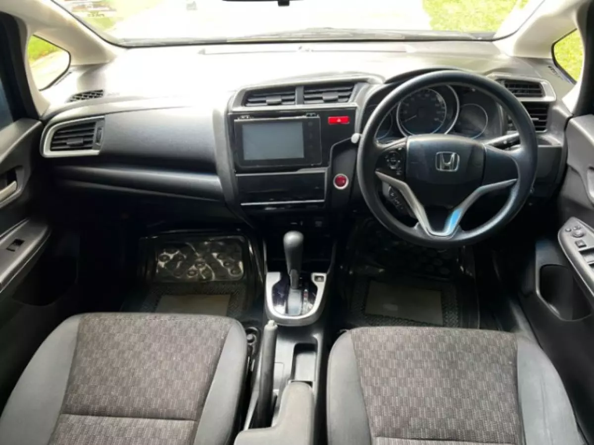 interiorFront