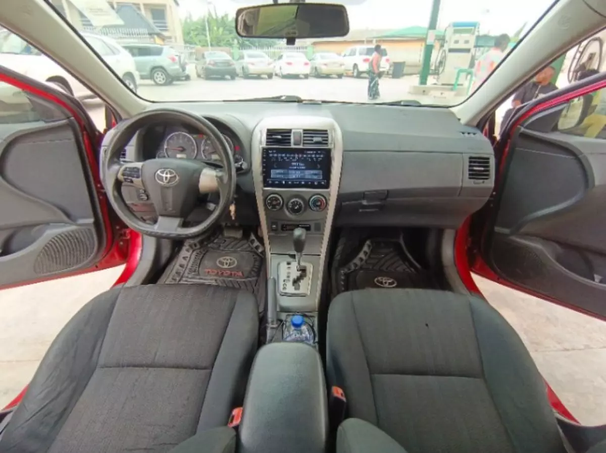 interiorFront