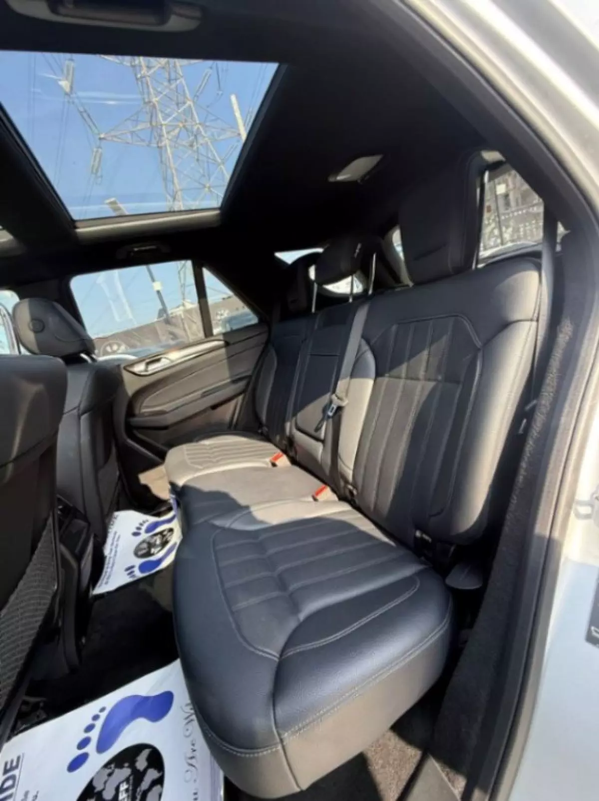 interiorBack