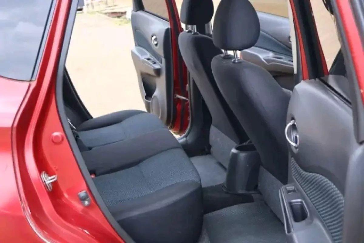 interiorBack