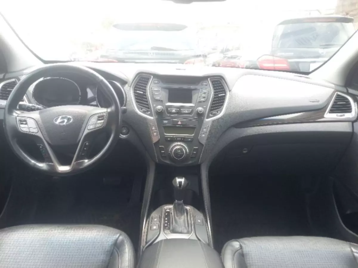 interiorFront